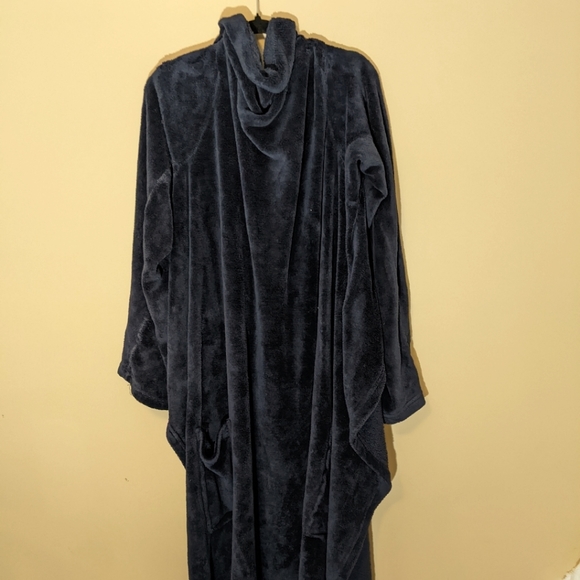 Snuggie Other - Snuggie| Dark Blue Adult Snuggie with 2 pockets